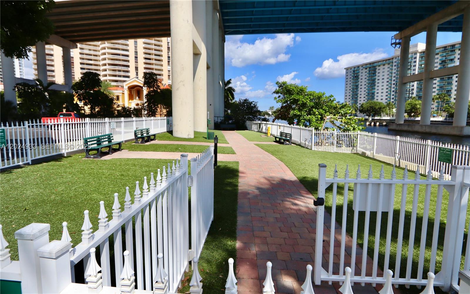 3600 Mystic Pointe Dr #1115 Aventura, FL 33180