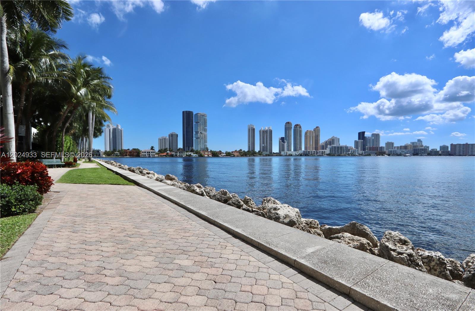 3600 Mystic Pointe Dr #1115 Aventura, FL 33180