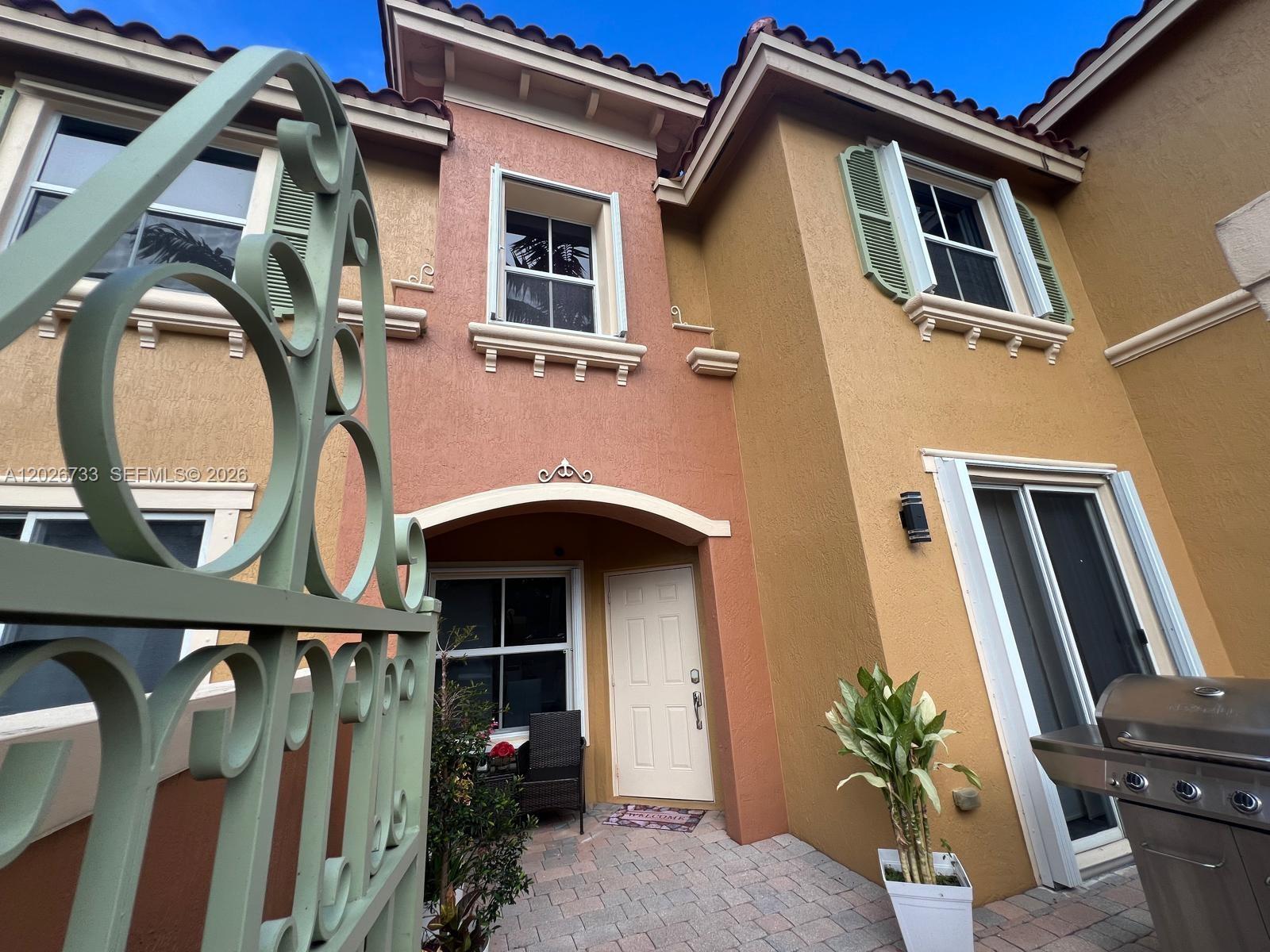 943 SW 143rd Ter #2109