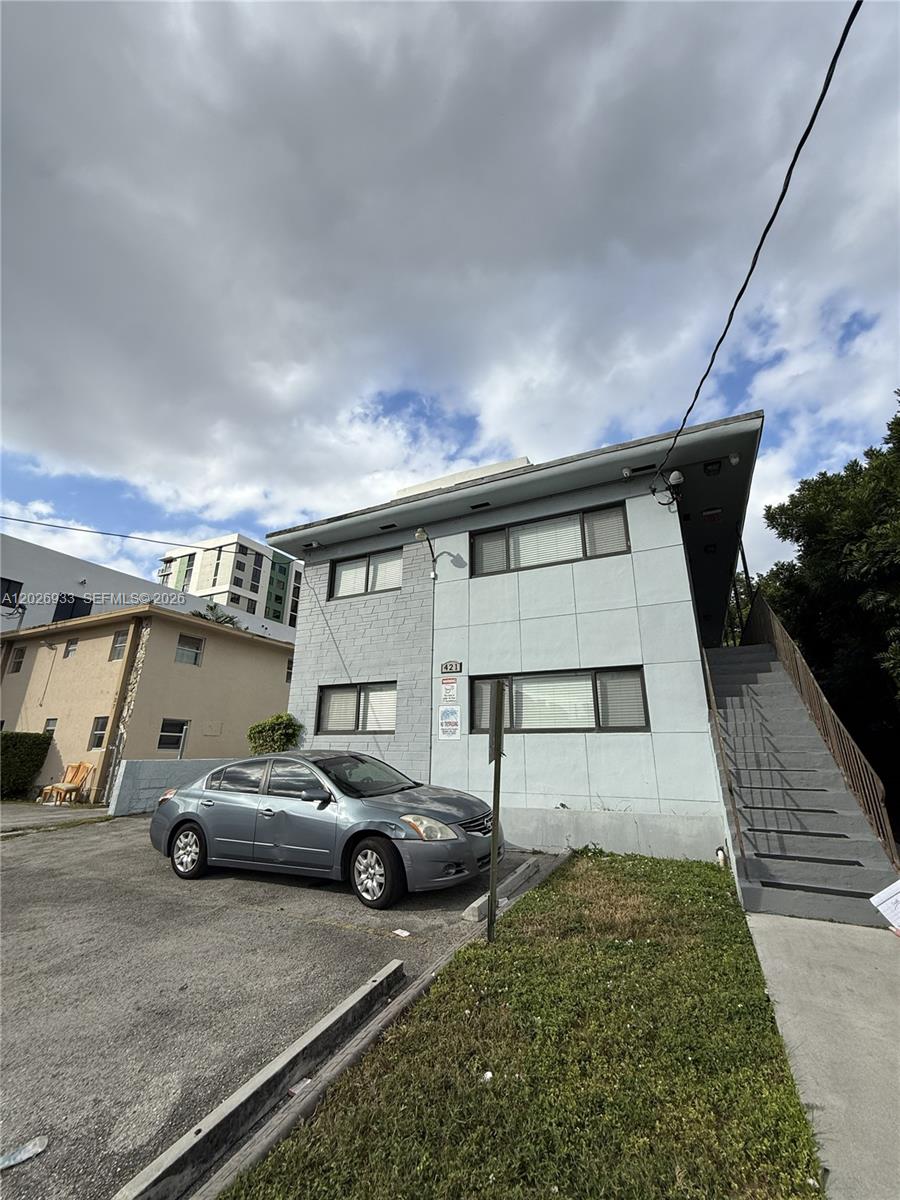 421 SW 6th St #7
