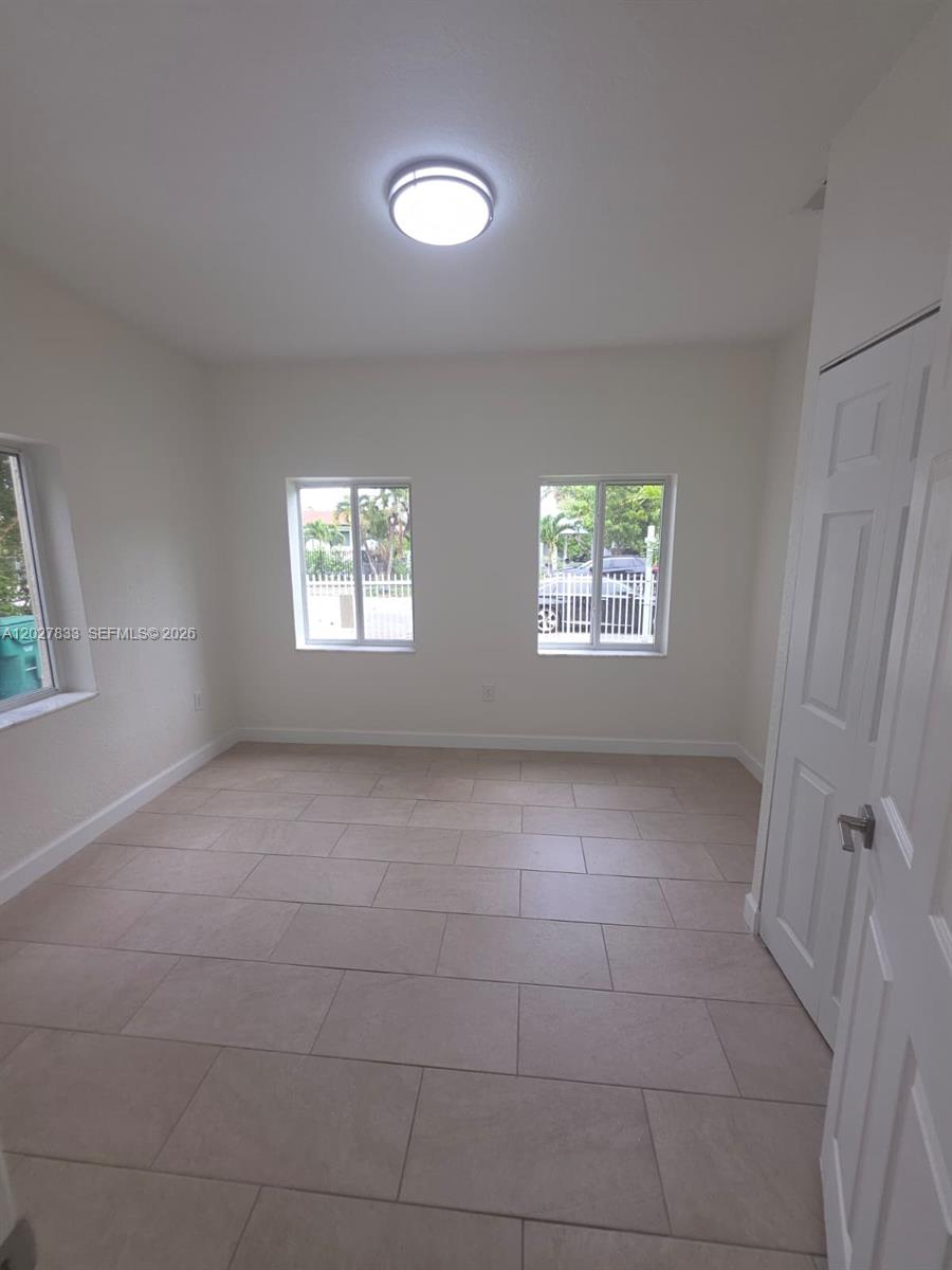 1139 NW 37th St Miami, FL 33127