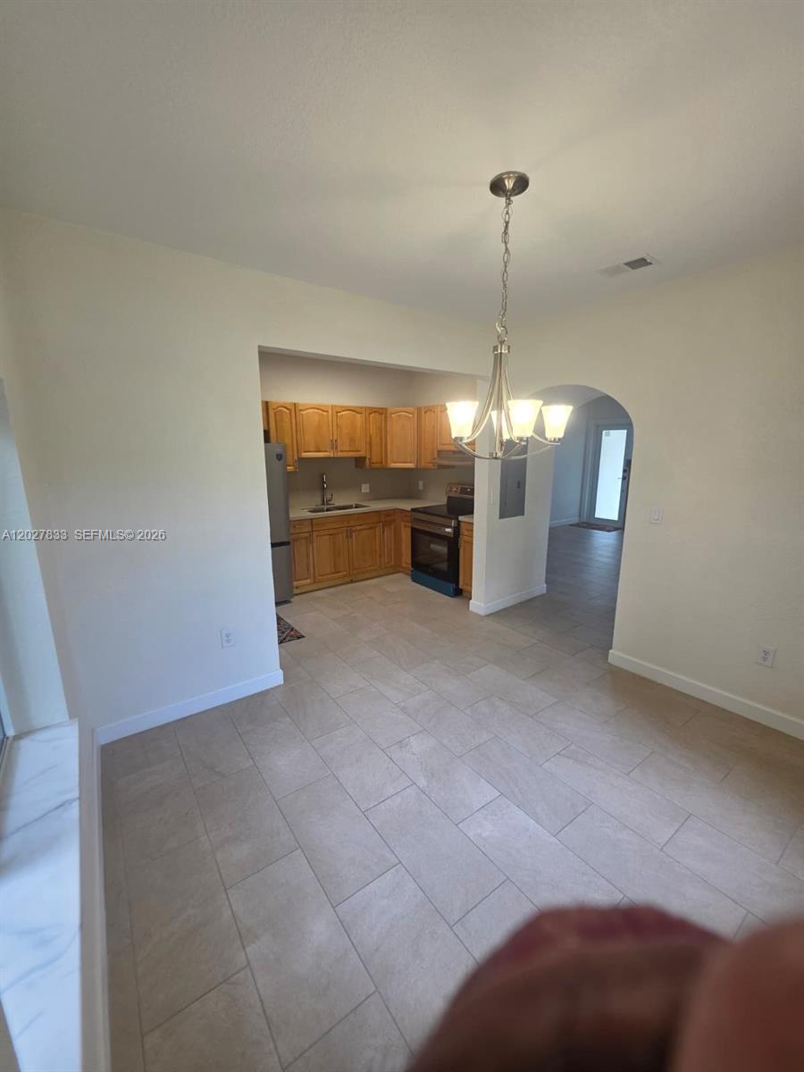 1139 NW 37th St Miami, FL 33127