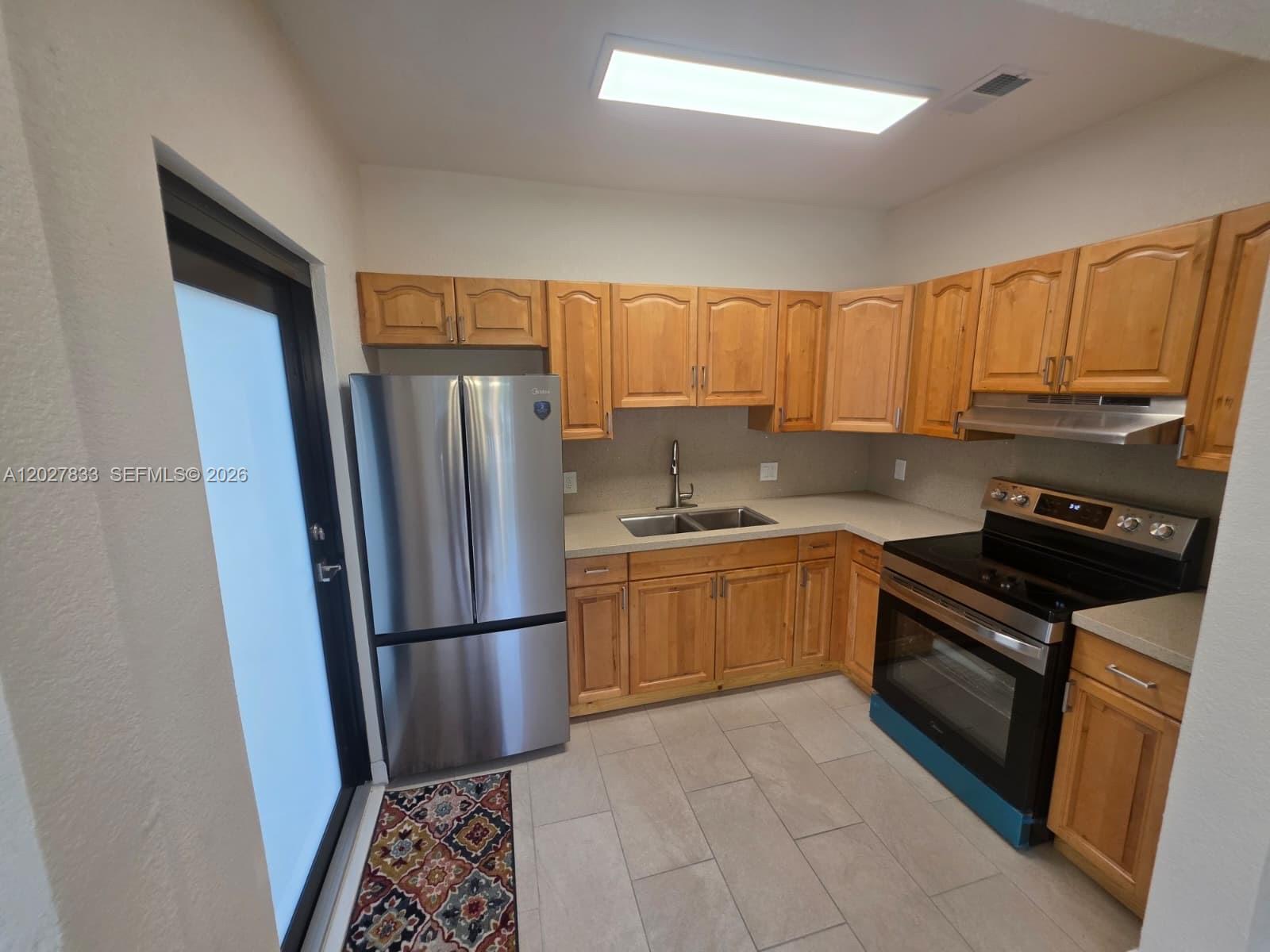 1139 NW 37th St Miami, FL 33127