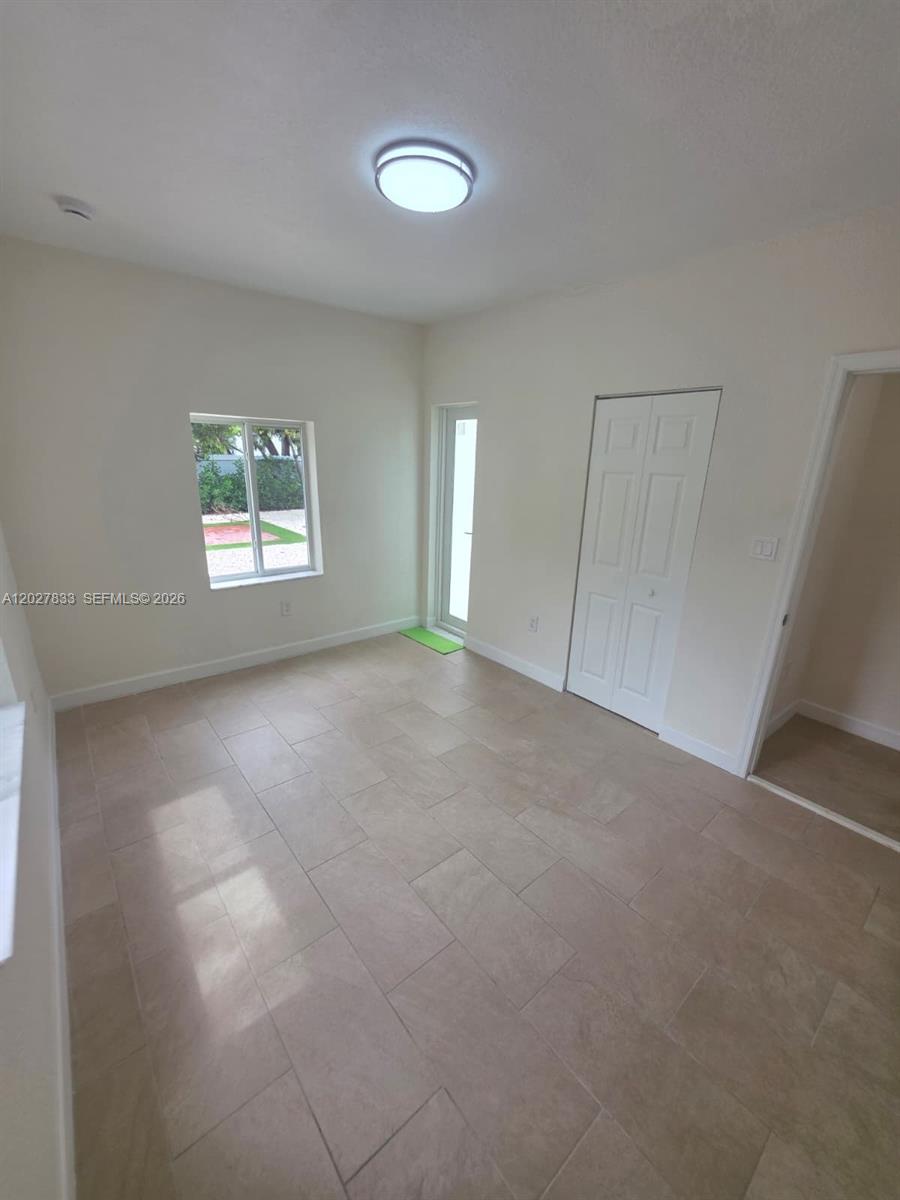 1139 NW 37th St Miami, FL 33127