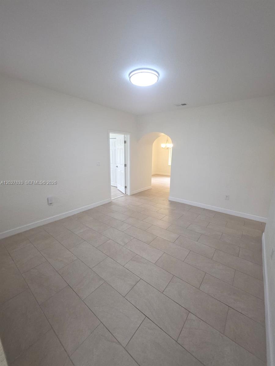 1139 NW 37th St Miami, FL 33127