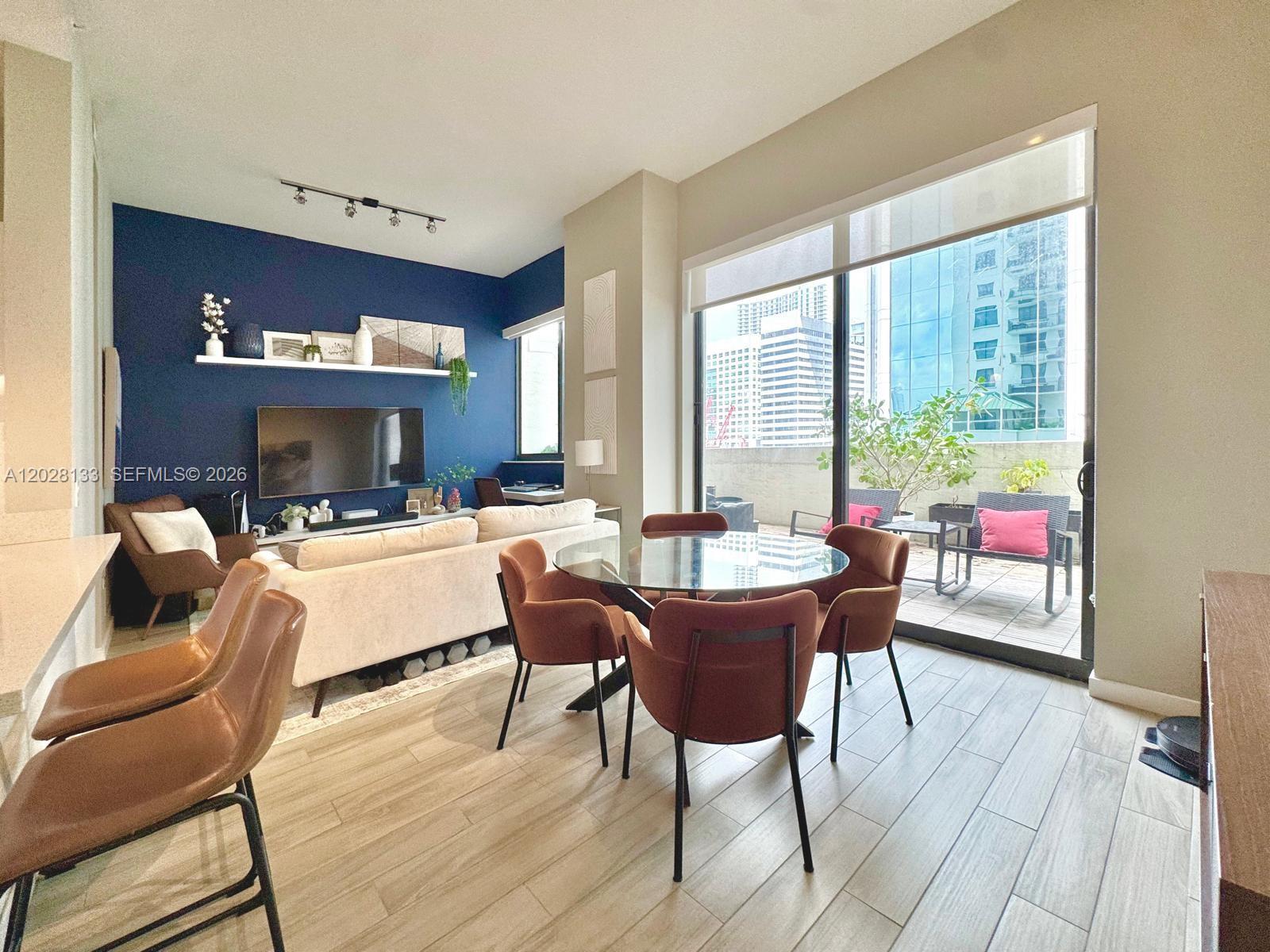 999 SW 1st Ave #1115
