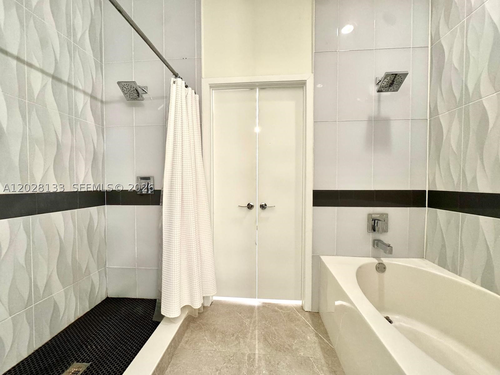 image Nine at Mary Brickell Village12