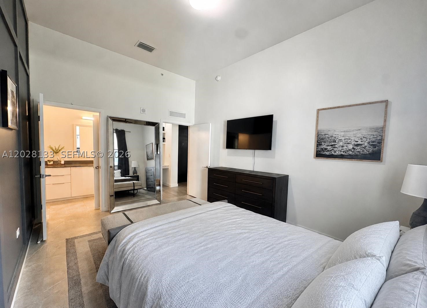 image Nine at Mary Brickell Village15