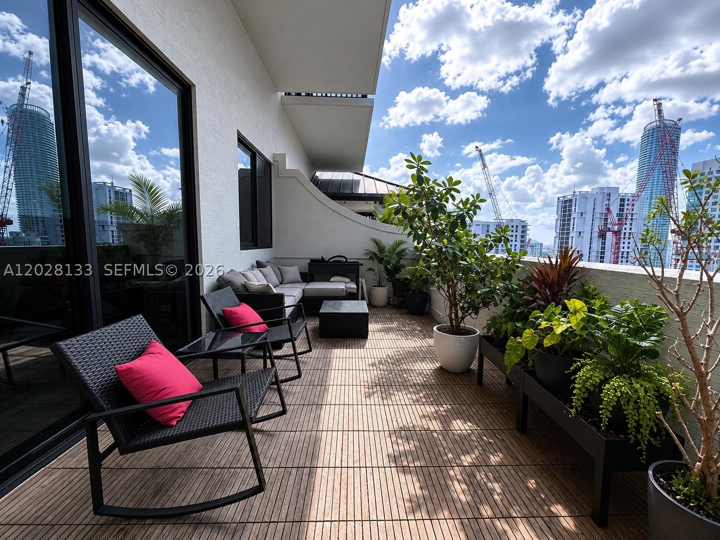 image Nine at Mary Brickell Village18
