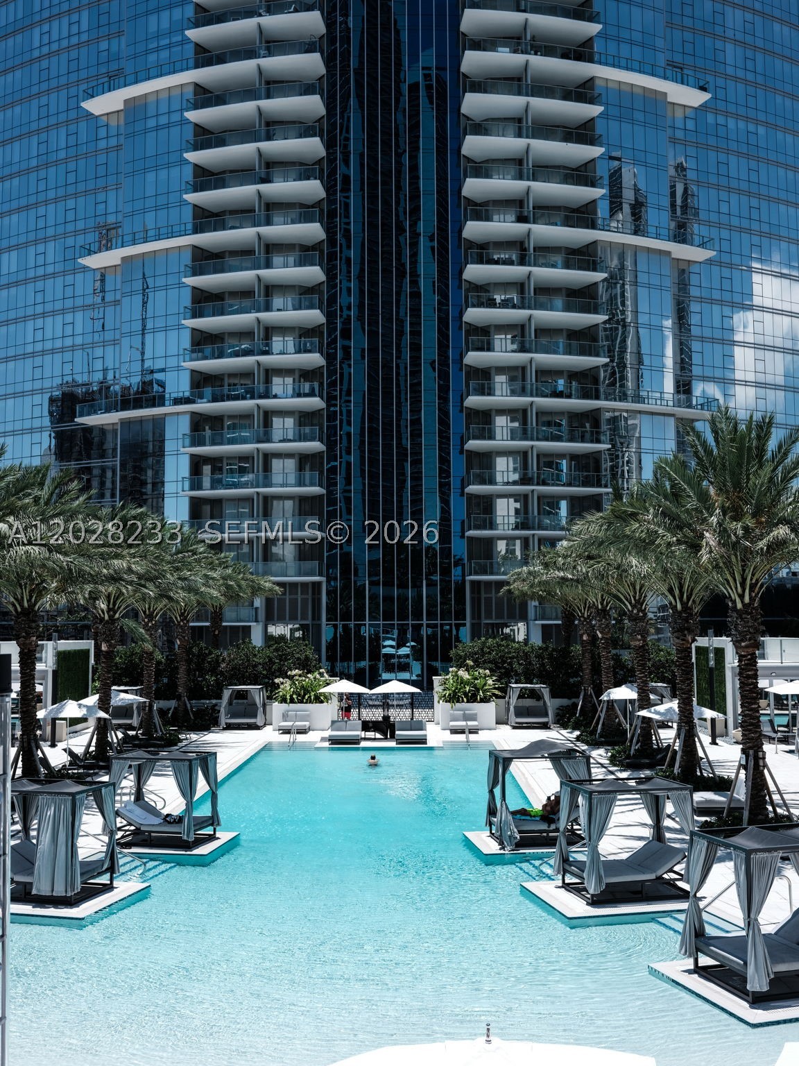 image Paramount Miami Worldcenter2