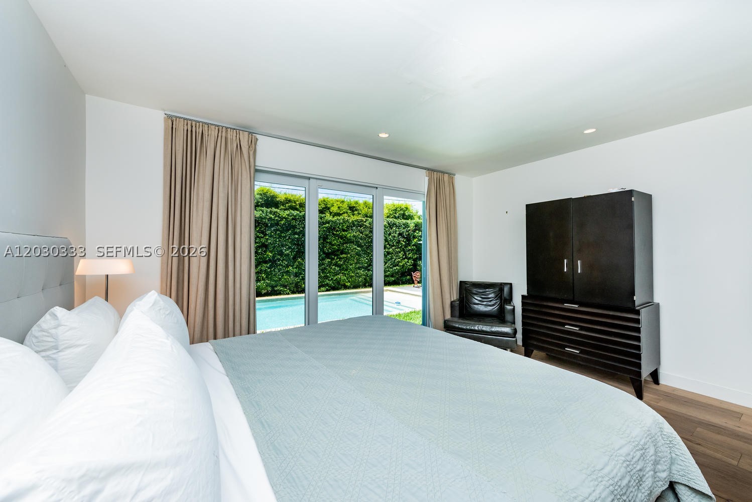 575 W 50th St Miami Beach, FL 33140