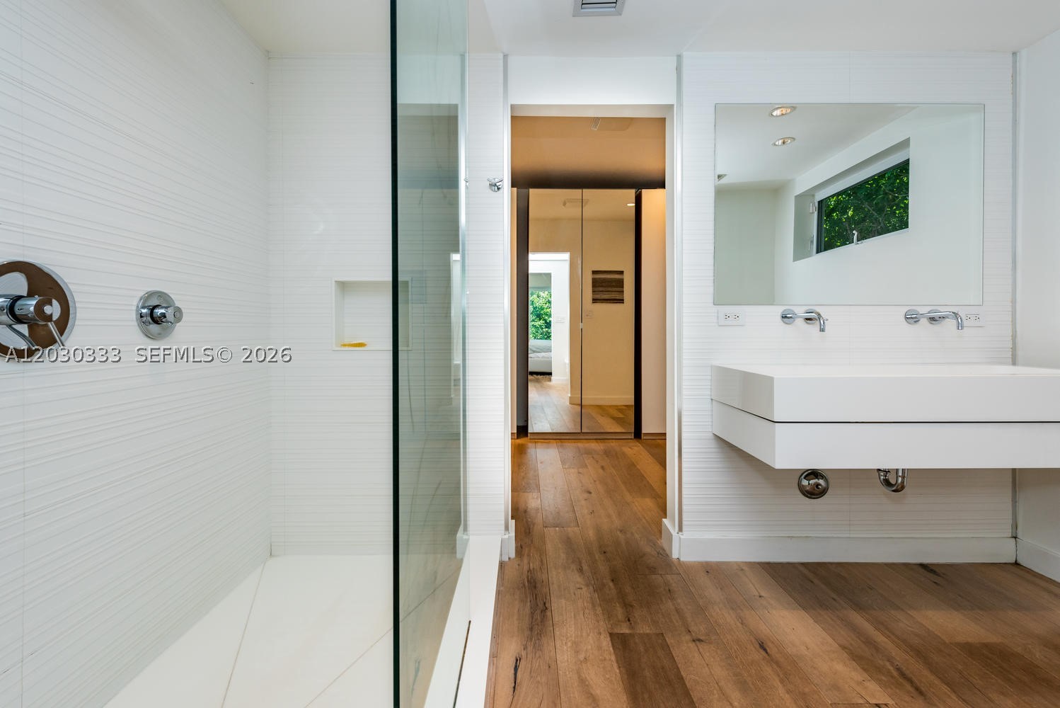 575 W 50th St Miami Beach, FL 33140