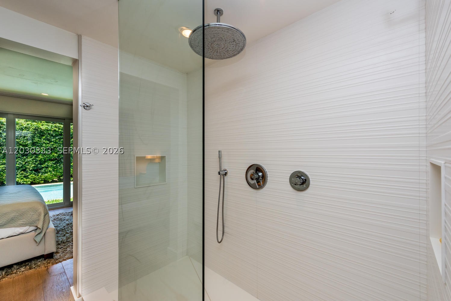575 W 50th St Miami Beach, FL 33140