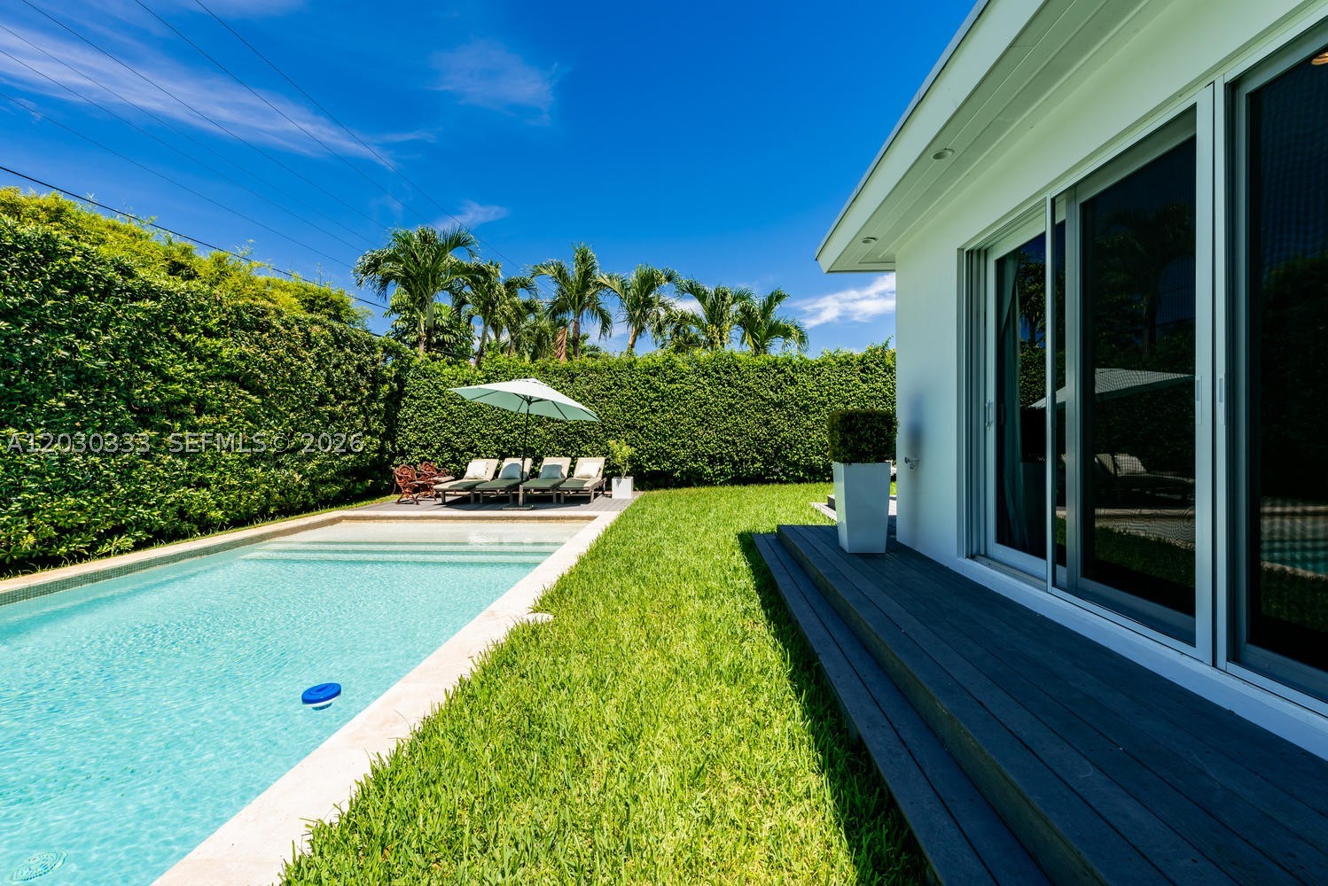 575 W 50th St Miami Beach, FL 33140