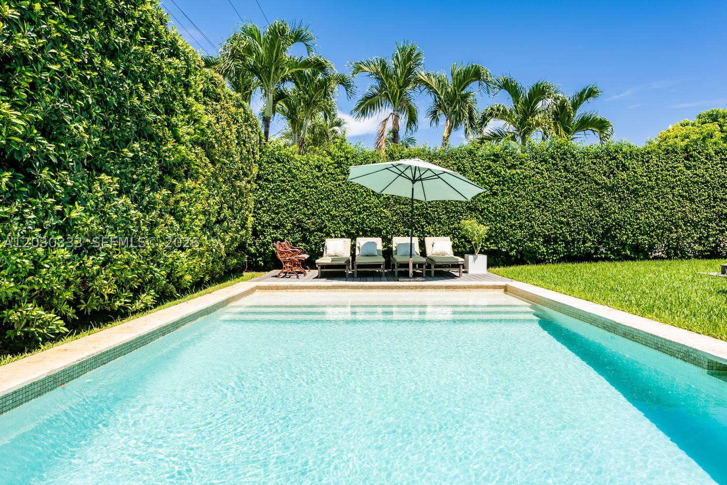 575 W 50th St Miami Beach, FL 33140