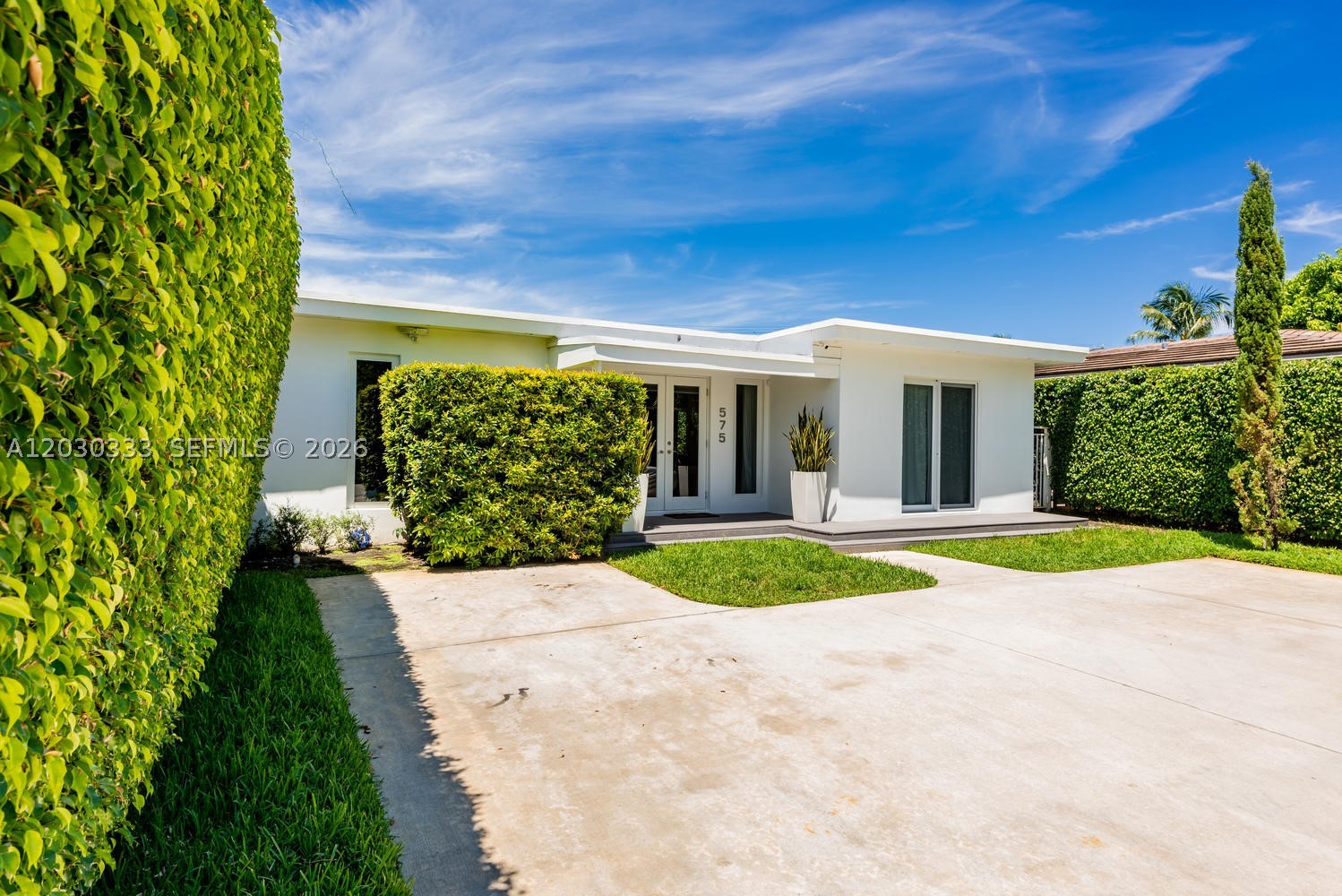 575 W 50th St Miami Beach, FL 33140
