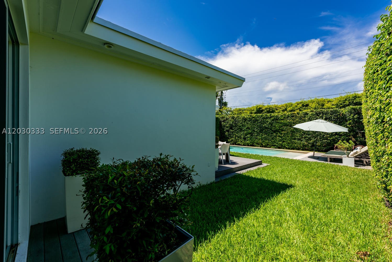 575 W 50th St Miami Beach, FL 33140
