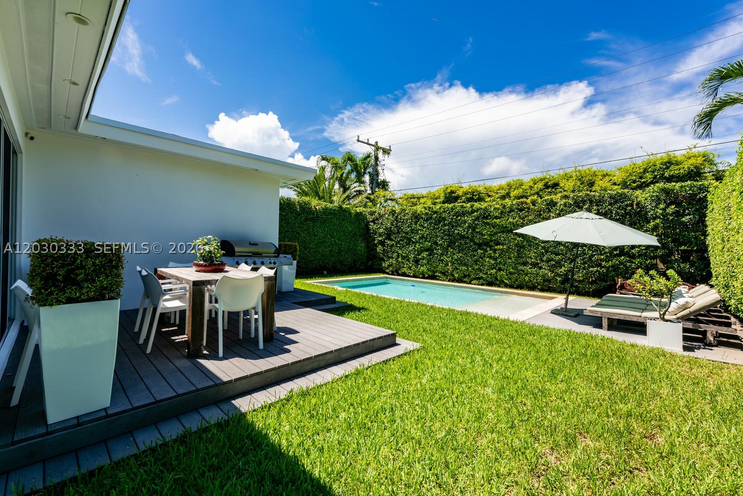 575 W 50th St Miami Beach, FL 33140