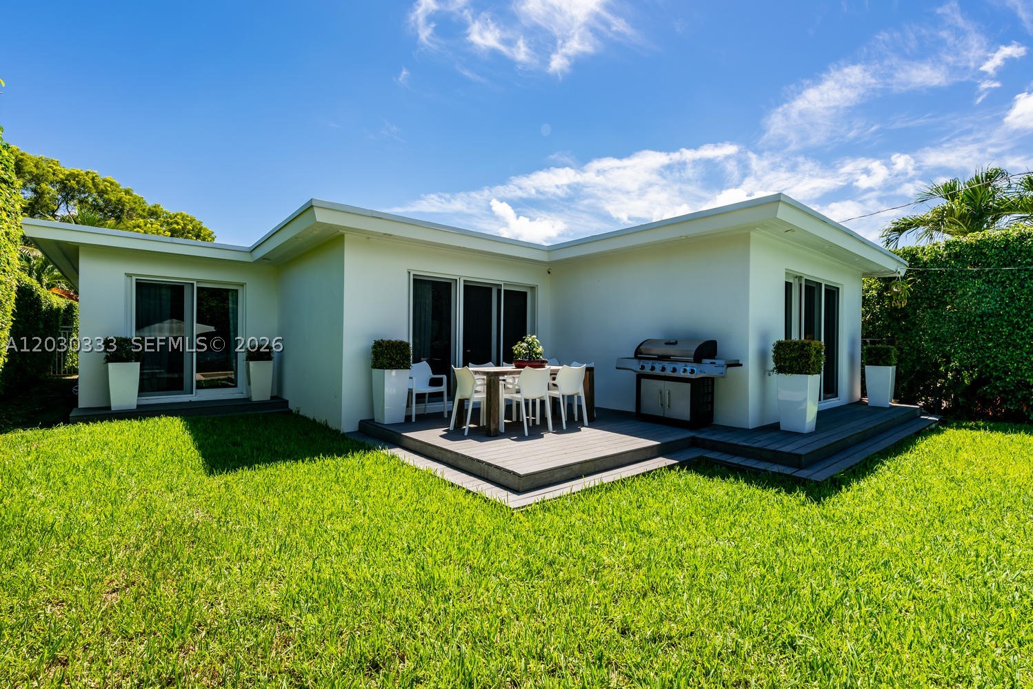 575 W 50th St Miami Beach, FL 33140