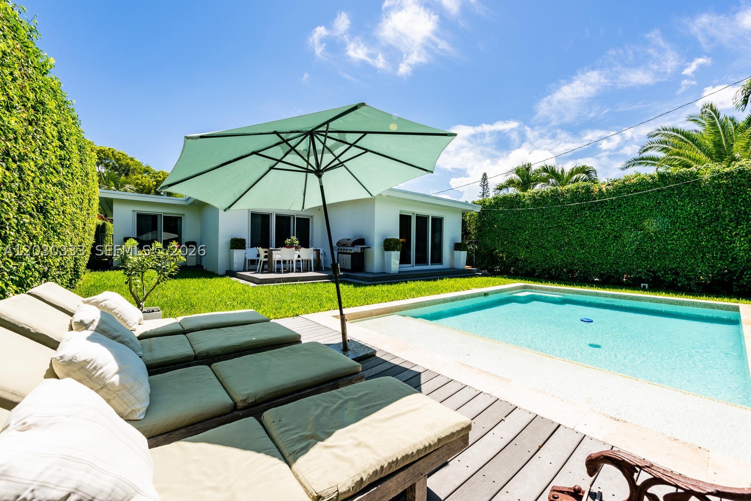 575 W 50th St Miami Beach, FL 33140