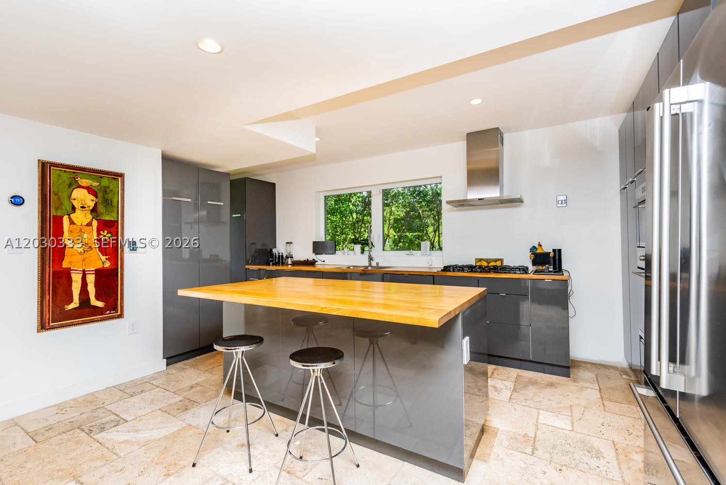 575 W 50th St Miami Beach, FL 33140