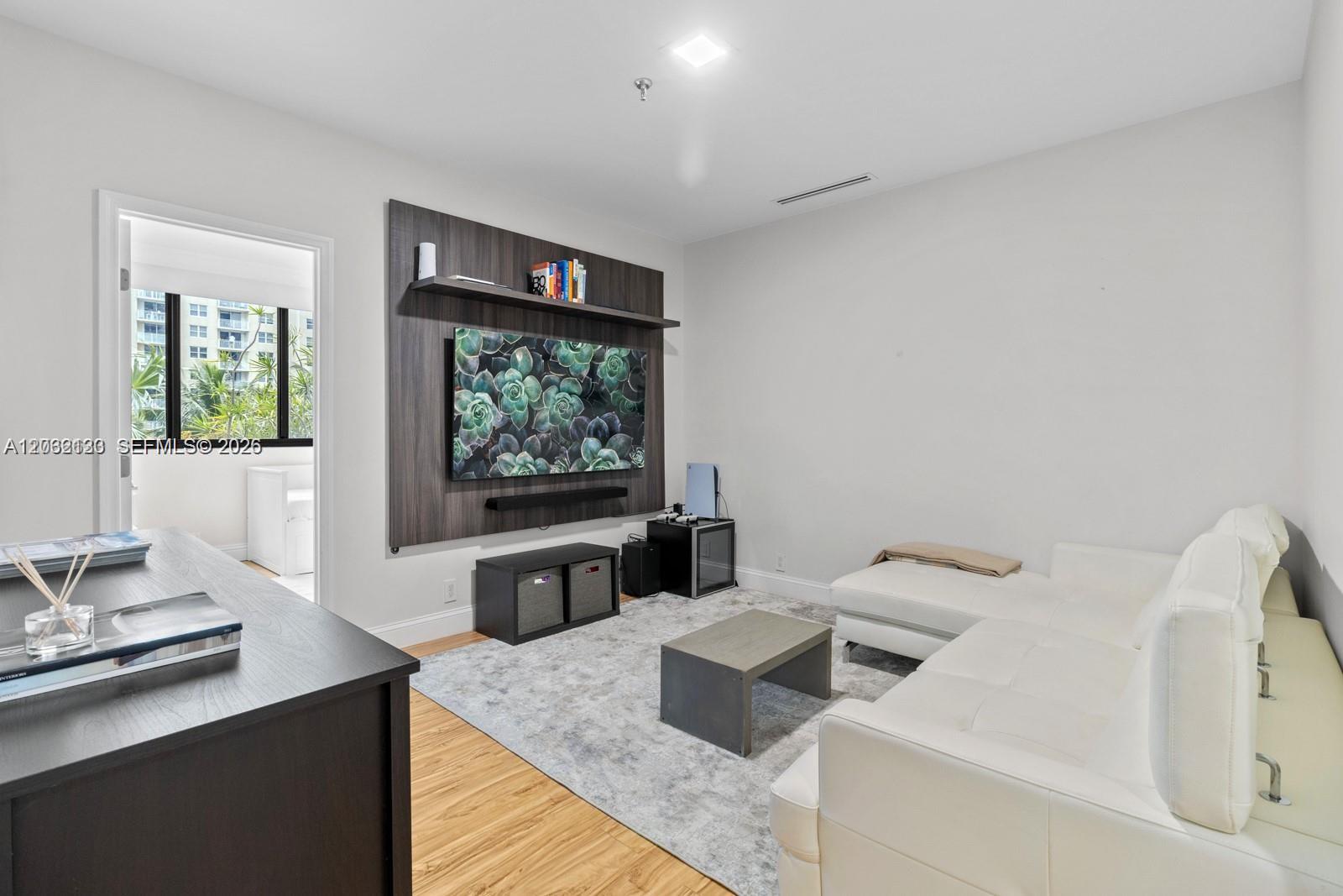 520 Brickell Key #A307 Miami, FL 33131