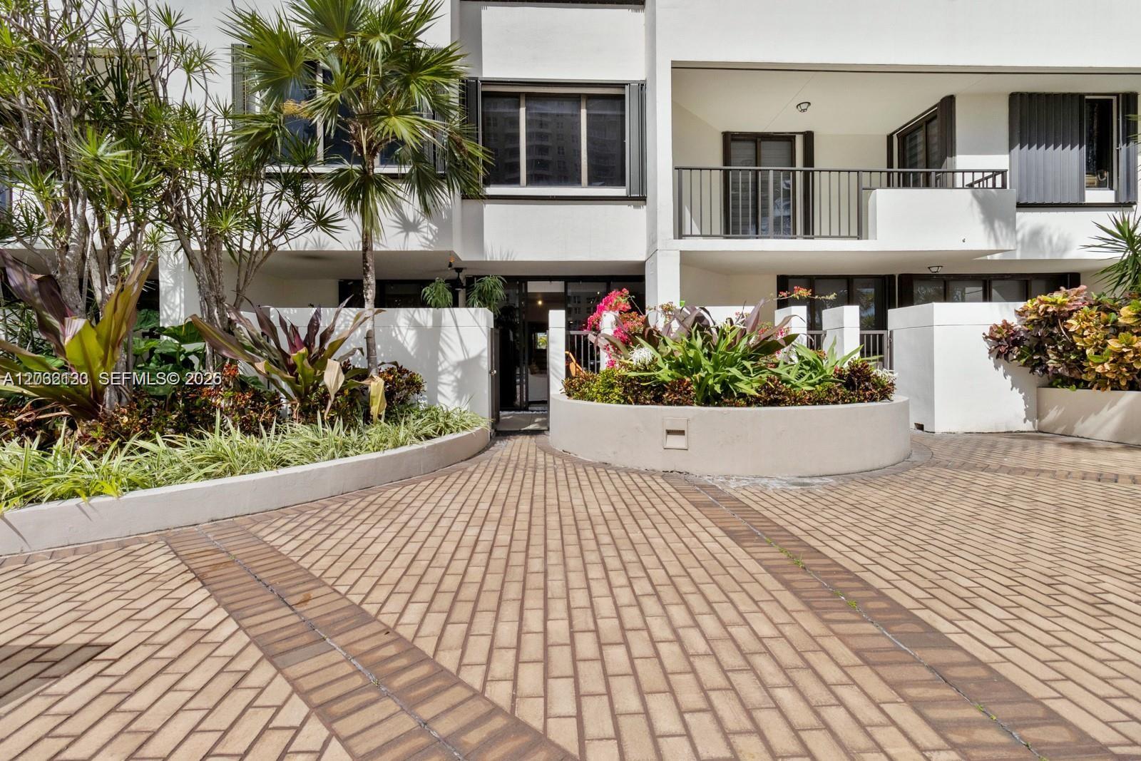 520 Brickell Key #A307 Miami, FL 33131
