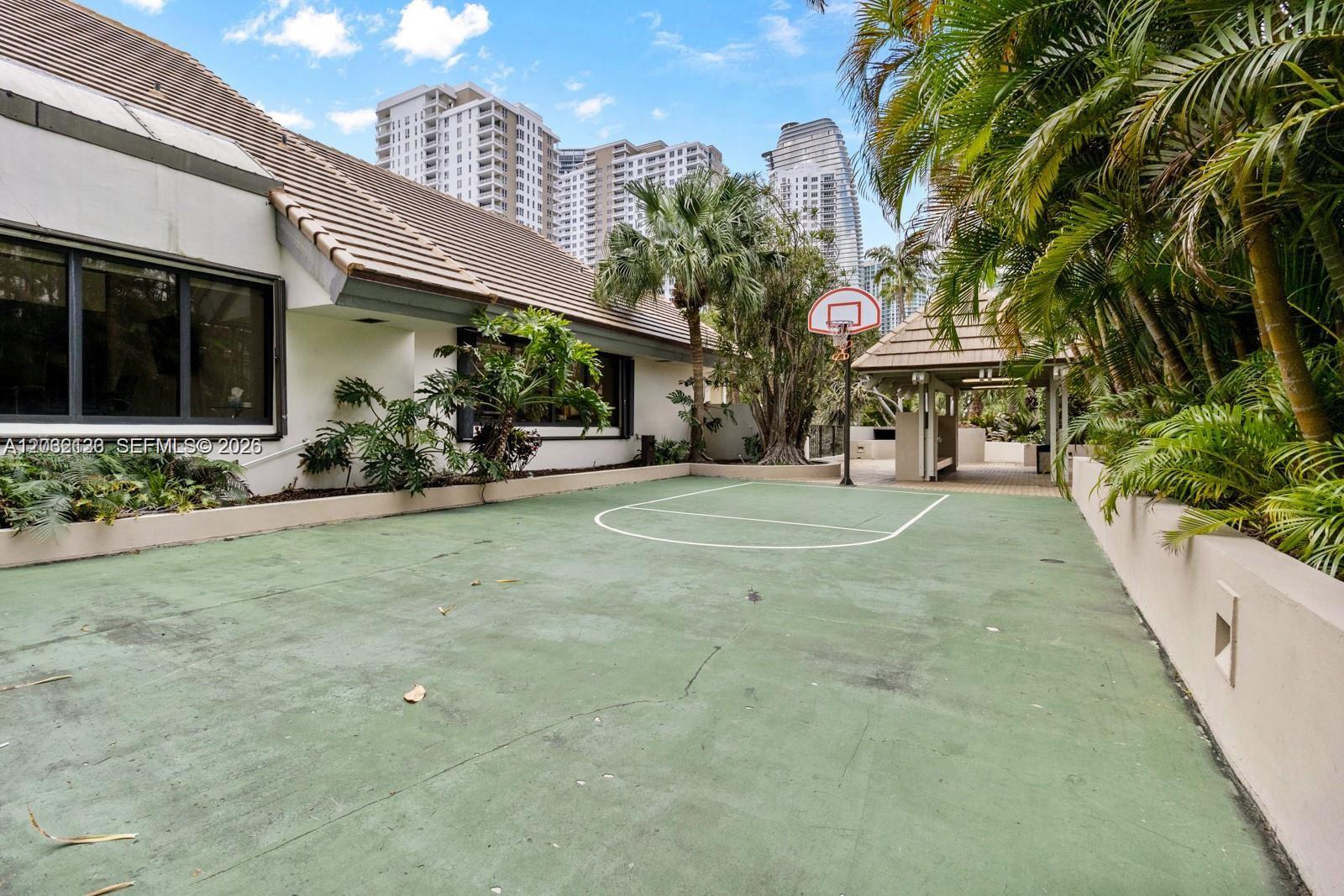520 Brickell Key #A307 Miami, FL 33131