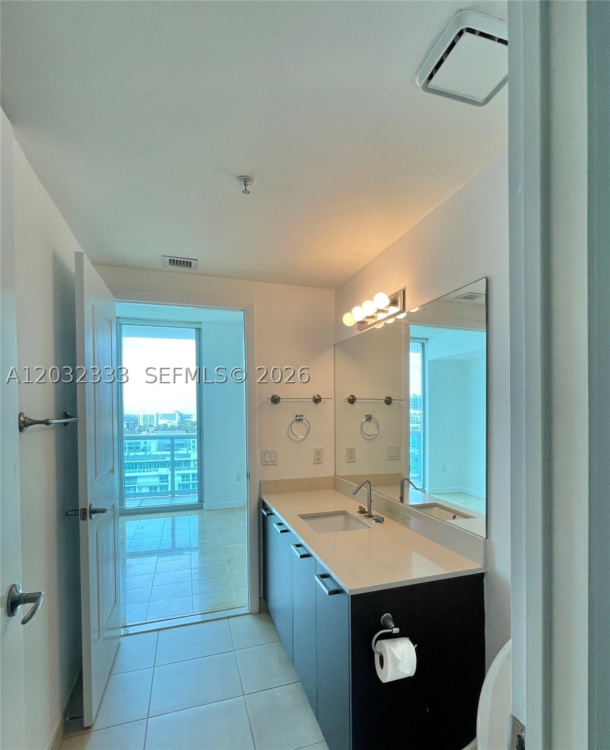 image Gallery Art Condos6