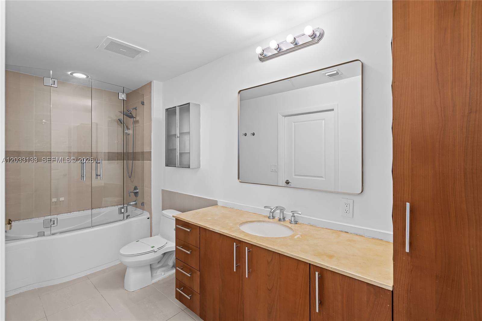 1945 S Ocean Dr #704 Hallandale Beach, FL 33009
