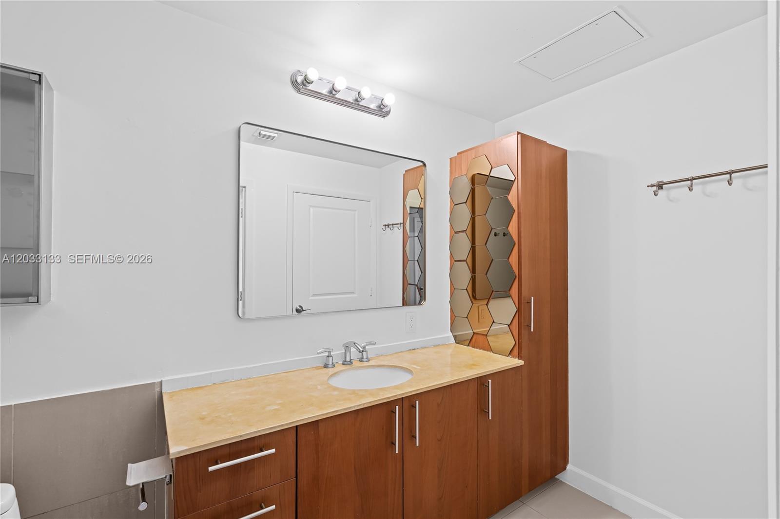 1945 S Ocean Dr #704 Hallandale Beach, FL 33009