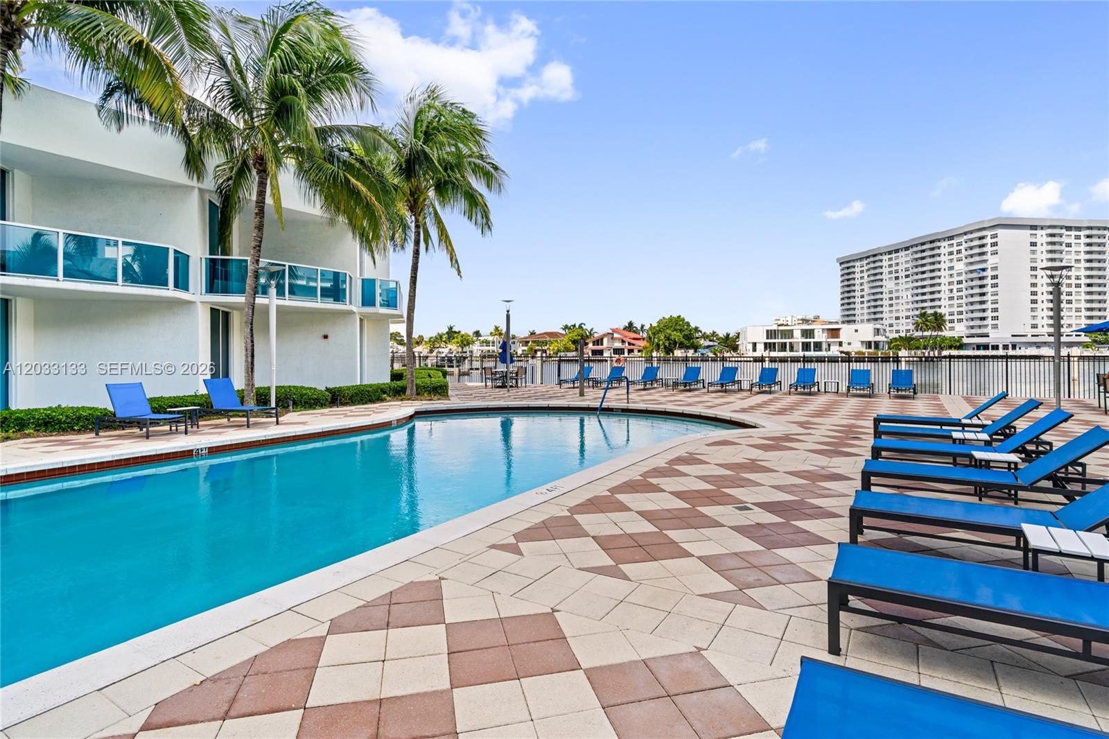 1945 S Ocean Dr #704 Hallandale Beach, FL 33009