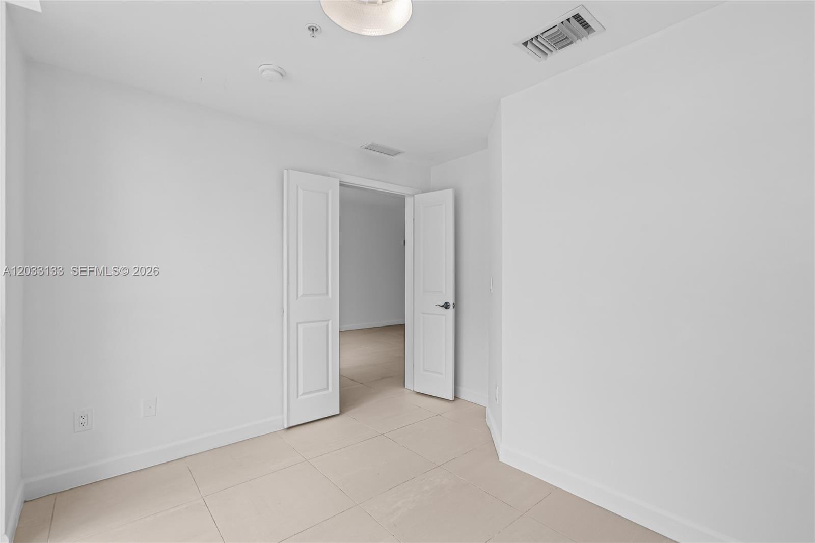 1945 S Ocean Dr #704 Hallandale Beach, FL 33009