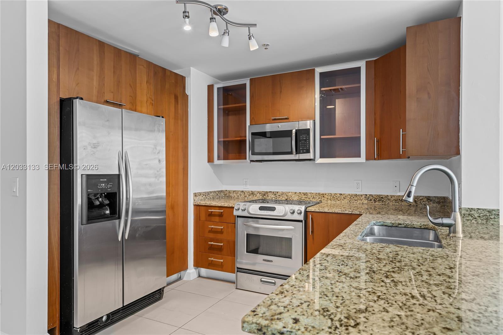 1945 S Ocean Dr #704 Hallandale Beach, FL 33009