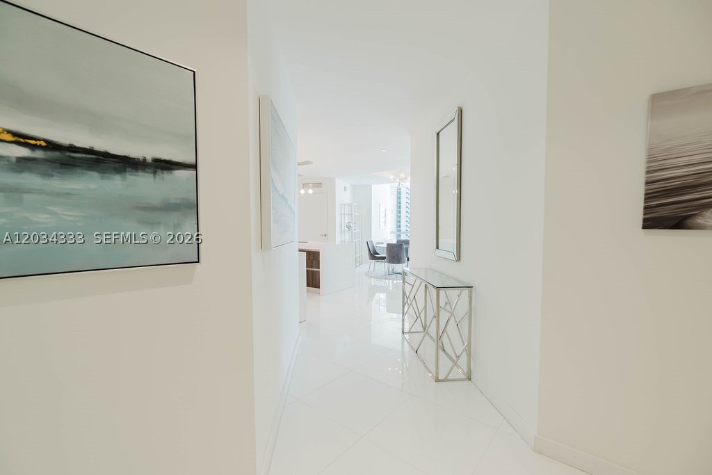 851 NE 1st Ave #2303 Miami, FL 33132