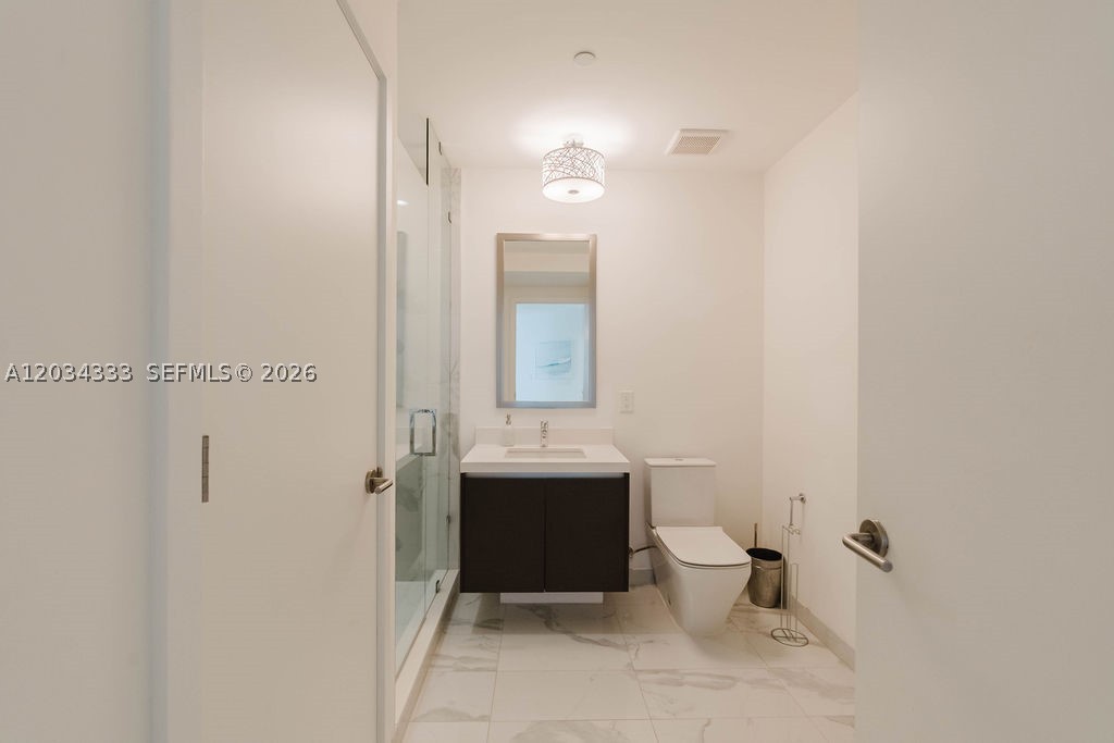 851 NE 1st Ave #2303 Miami, FL 33132