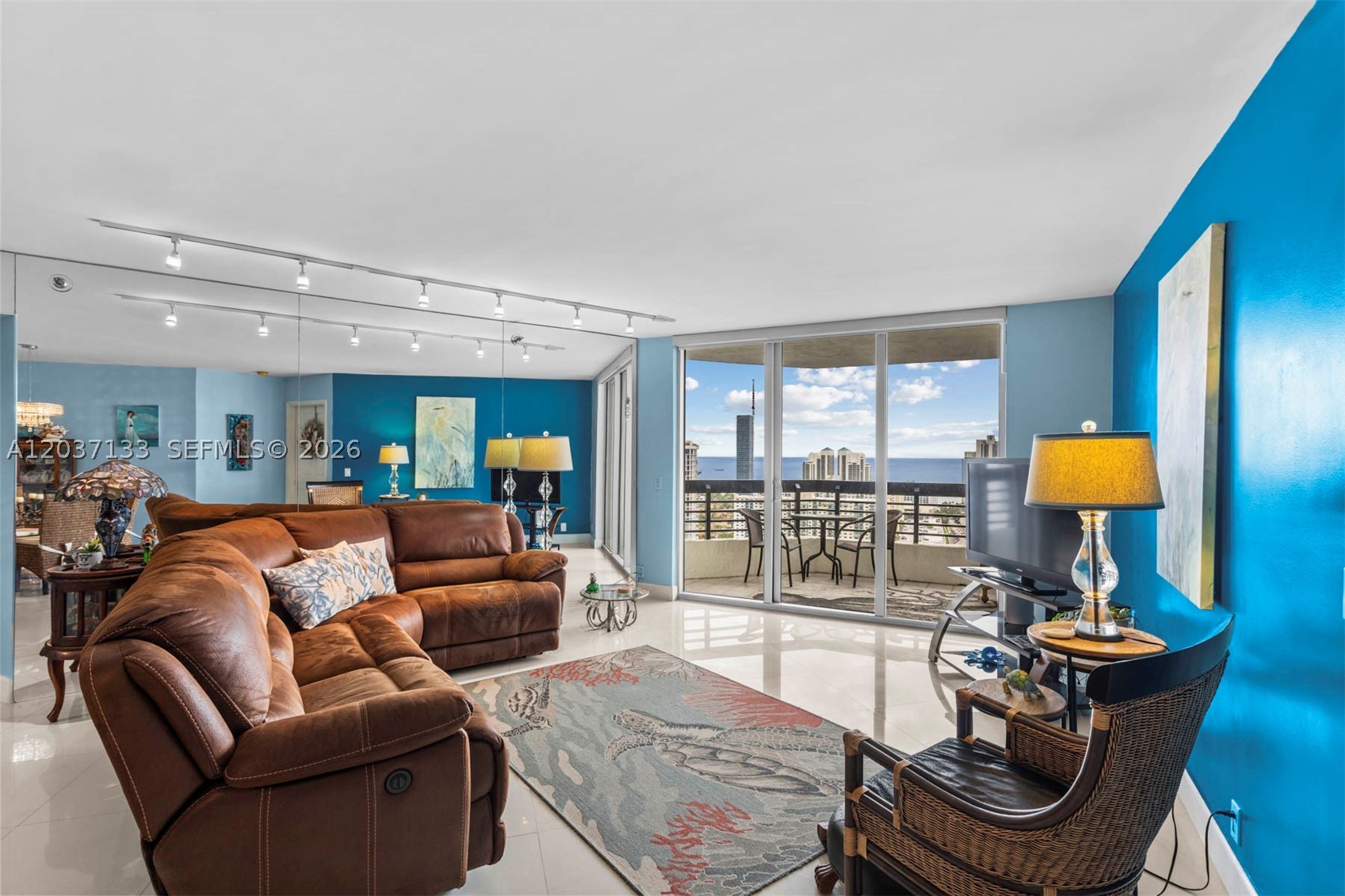 3500 Mystic Pointe Dr #3307