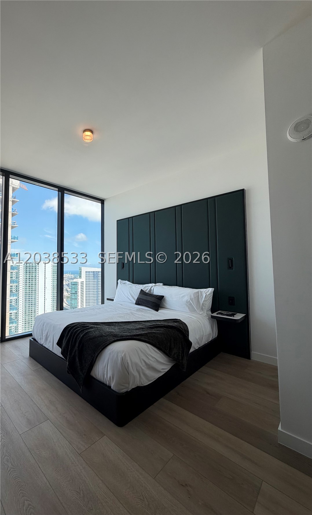 20 NE 11th St #5305 Miami, FL 33132