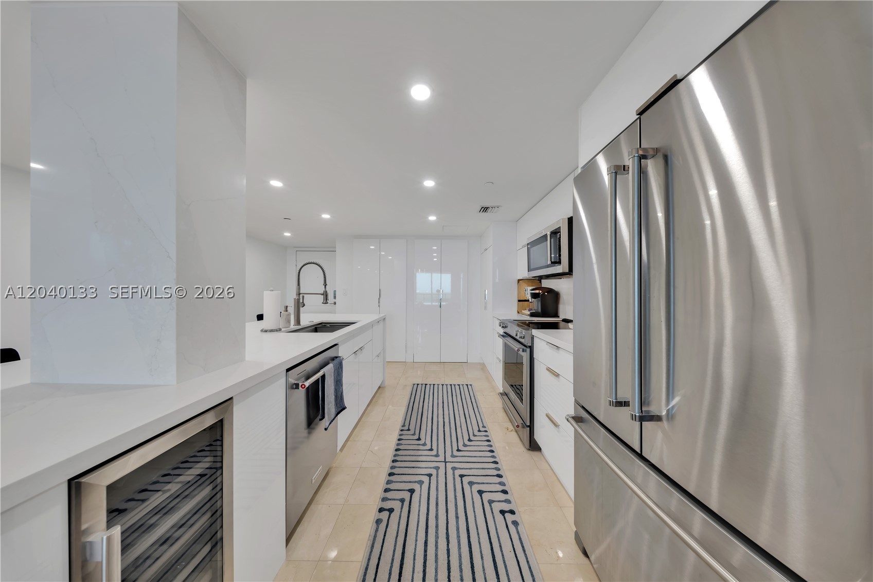 2101 Brickell Ave #1907 Miami, FL 33129