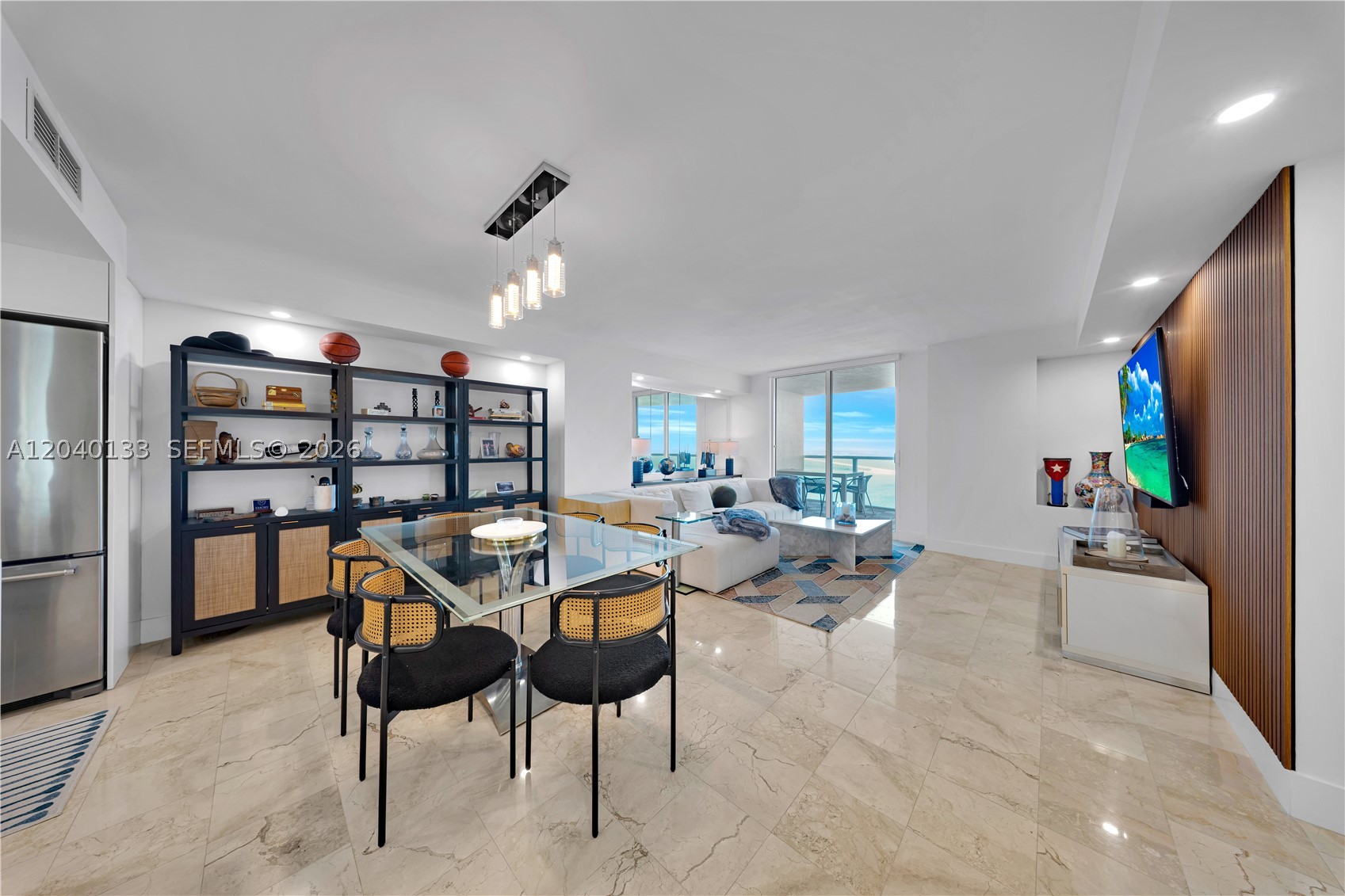 2101 Brickell Ave #1907 Miami, FL 33129