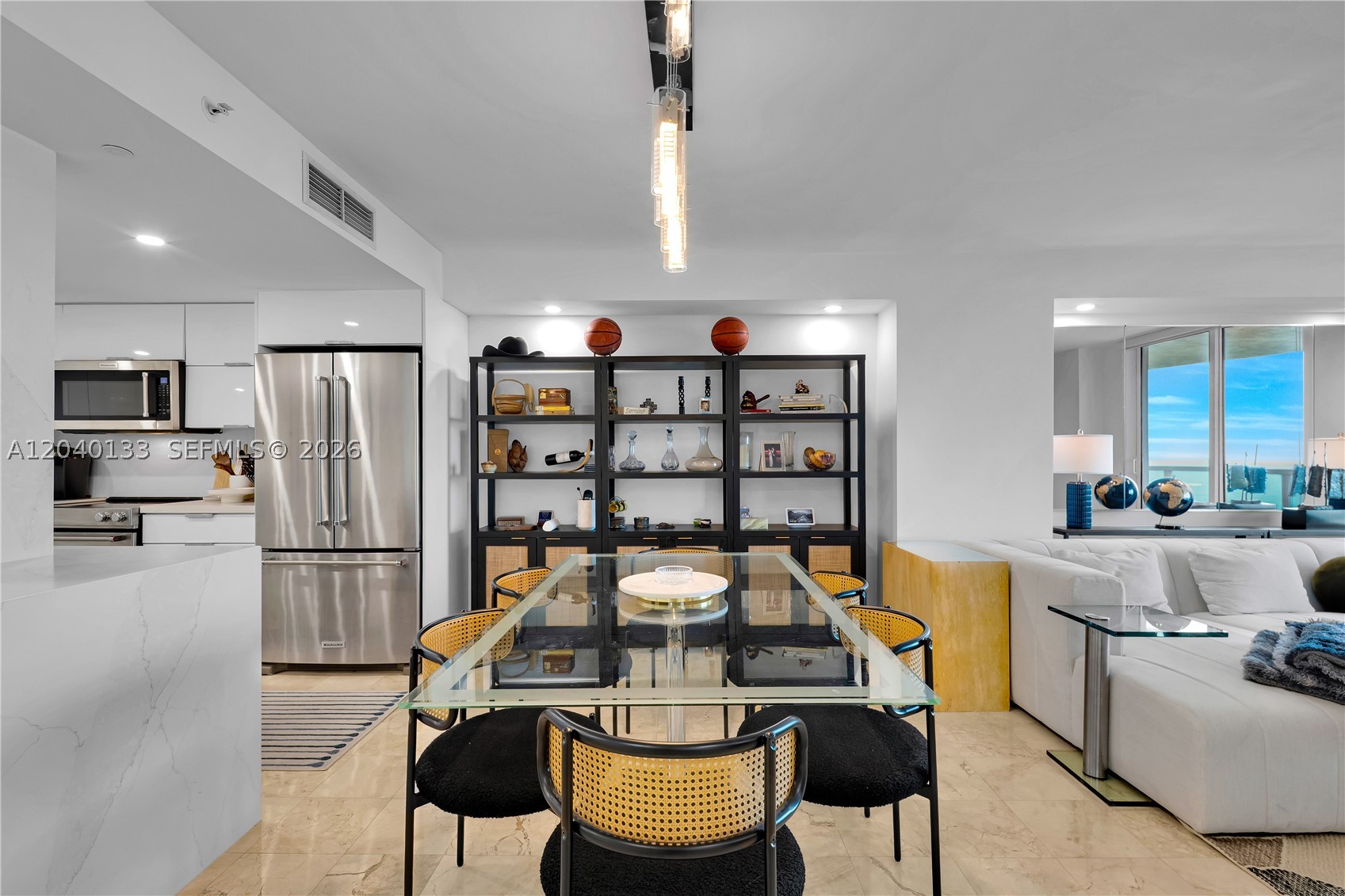 2101 Brickell Ave #1907 Miami, FL 33129