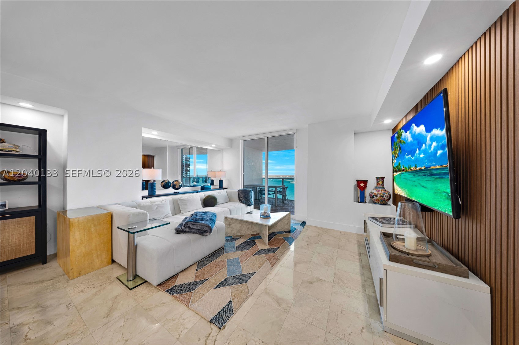 2101 Brickell Ave #1907 Miami, FL 33129