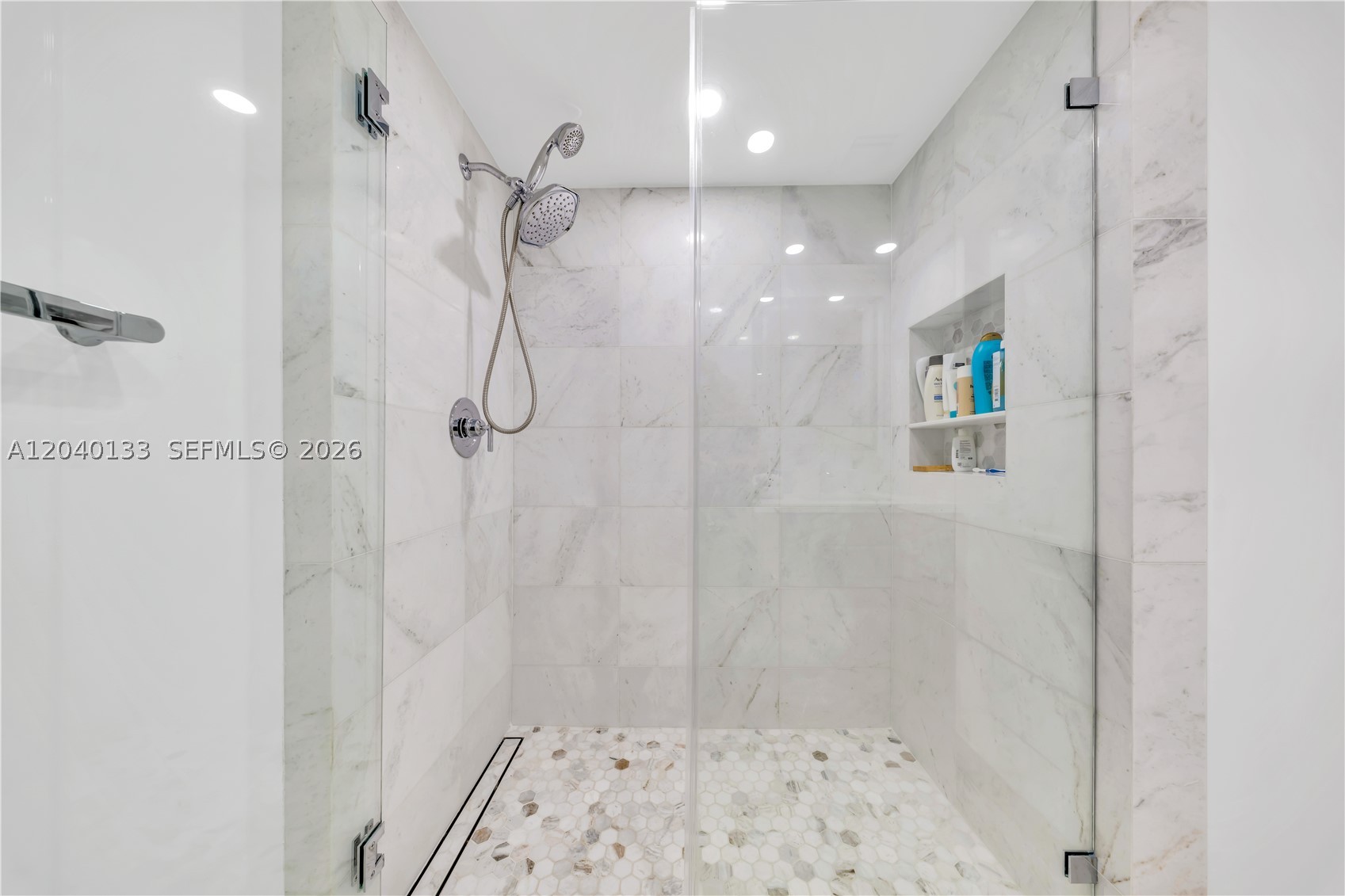 2101 Brickell Ave #1907 Miami, FL 33129