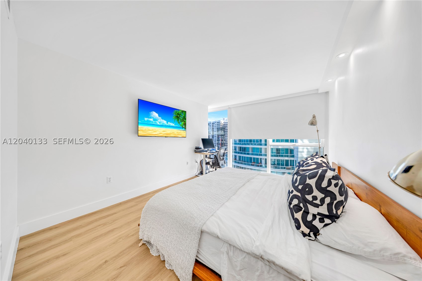 2101 Brickell Ave #1907 Miami, FL 33129