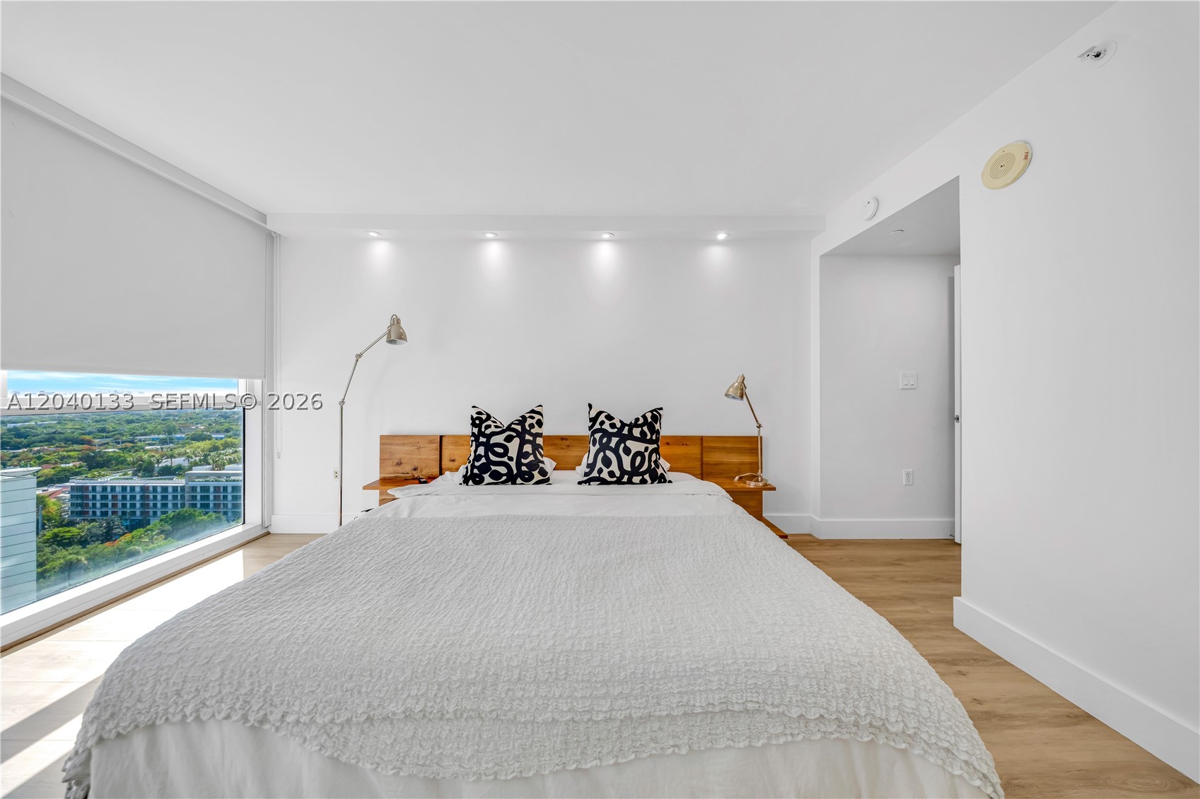 2101 Brickell Ave #1907 Miami, FL 33129