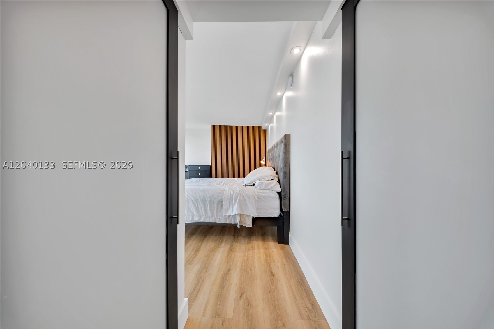 2101 Brickell Ave #1907 Miami, FL 33129