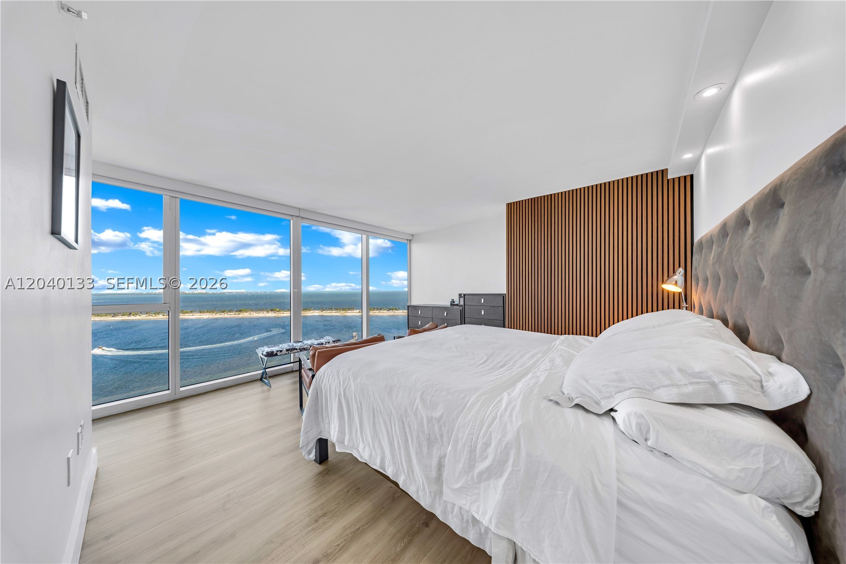 2101 Brickell Ave #1907 Miami, FL 33129