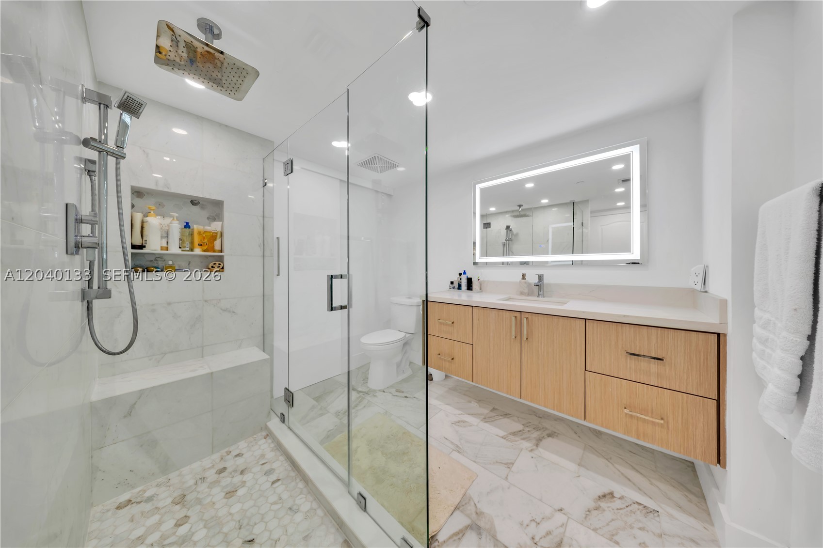 2101 Brickell Ave #1907 Miami, FL 33129