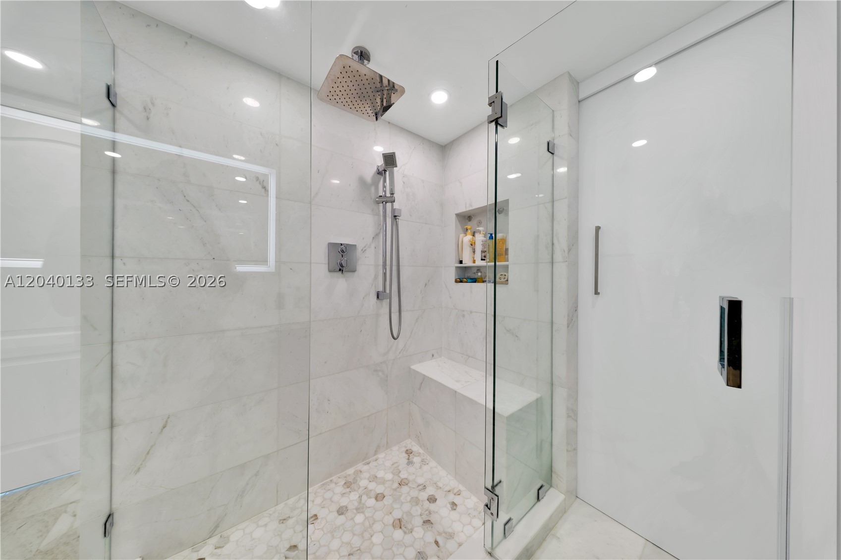 2101 Brickell Ave #1907 Miami, FL 33129