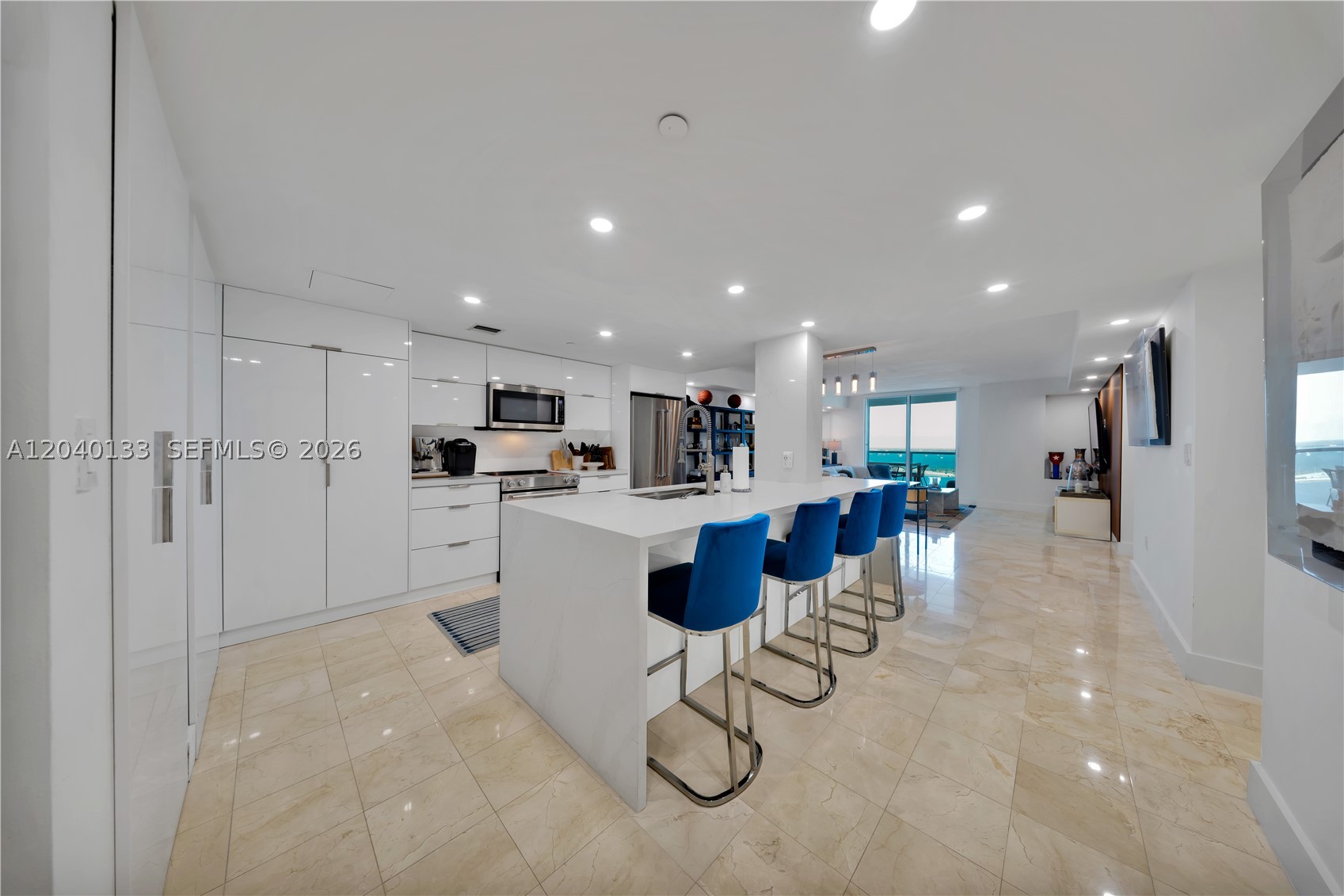 2101 Brickell Ave #1907 Miami, FL 33129